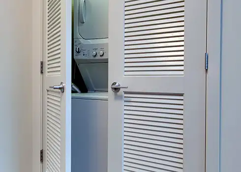 Wood louver door
